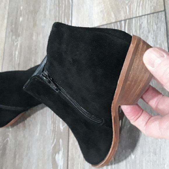 Alex Marie black suede zip booties. Size 7.5. NWOT - Picture 7 of 12